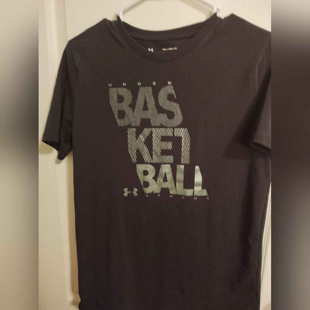 Youth boys XL under armour shirt